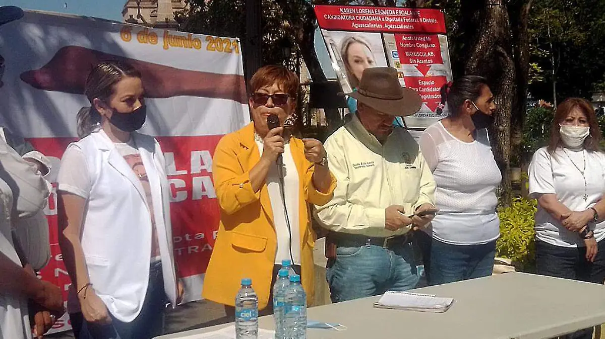 Rueda de prensa de candidatos no registrados